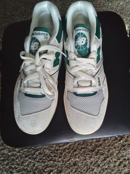 The New Balance 550 White 2024 in size 8.5 is a stylish and versatile athletic main image 5